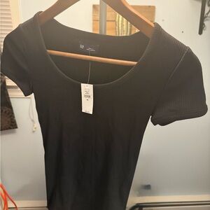 GAP Women's Short Sleeve Black Tee